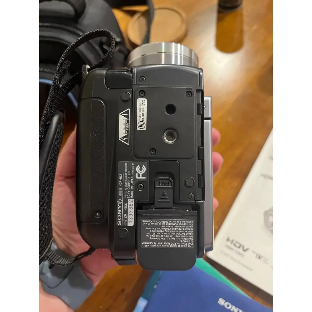 SONY HDR-HC7 Handycam Camcorder HDV MiniDV Full‎ HD 1080 Video Camera SteadyShot